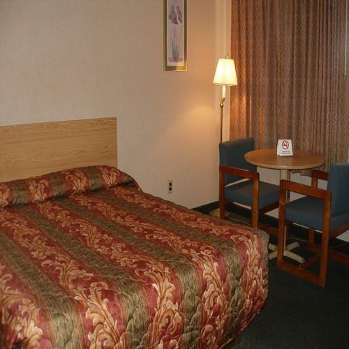 Red Carpet Inn Brooklawn Стая снимка