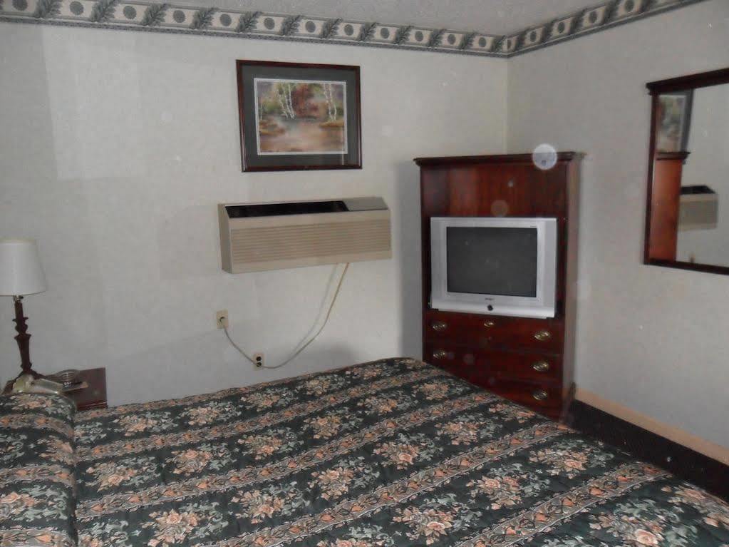 Red Carpet Inn Brooklawn Екстериор снимка
